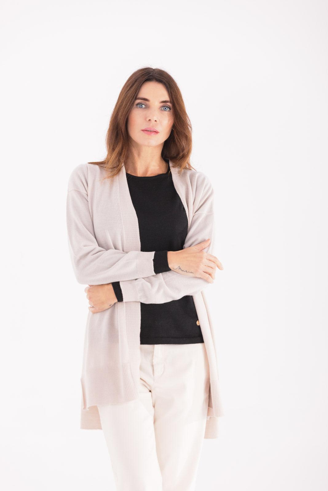 Cardigan senza bottoni in maglia rasata in lana merino 100% extrafine