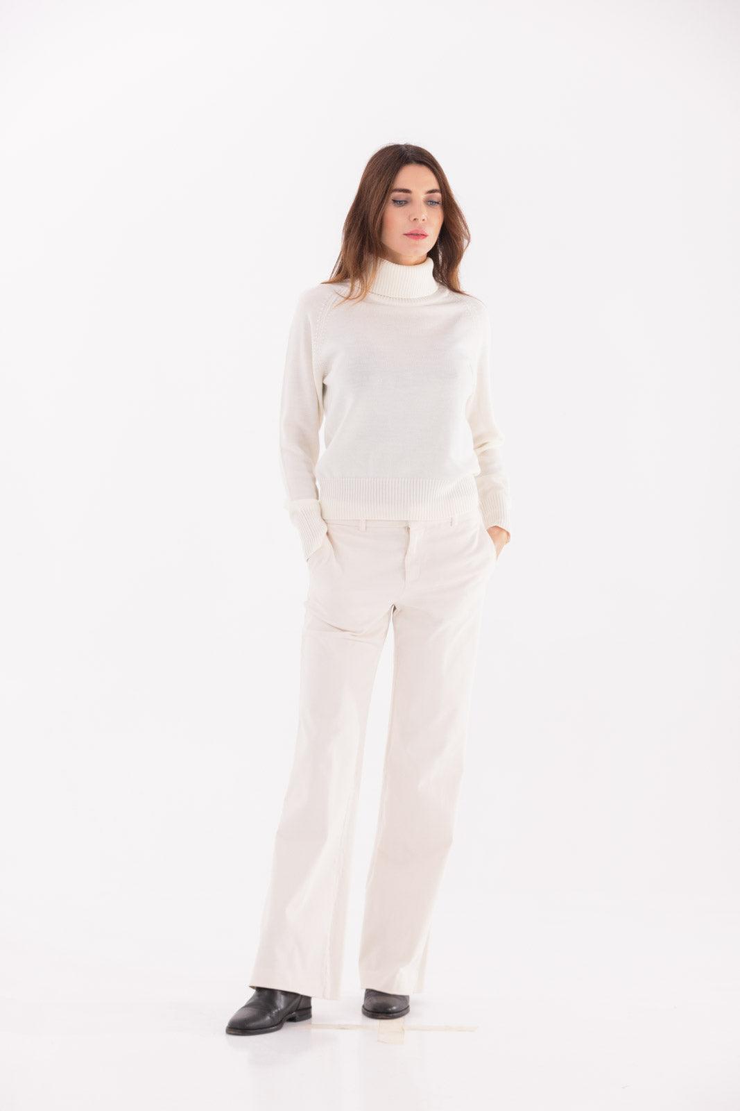 Stockinette sweater with donut neck and raglan sleeves