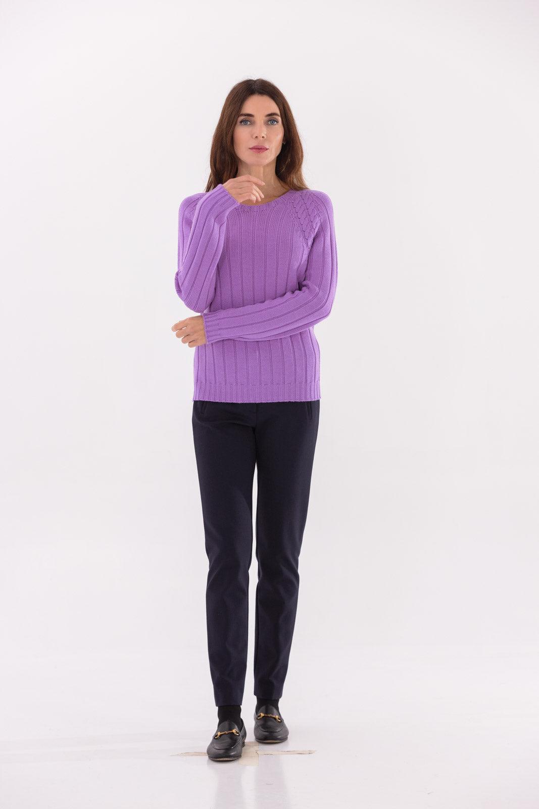 Maglia senza cuciture girocollo con coste in lana merino 100% extrafine
