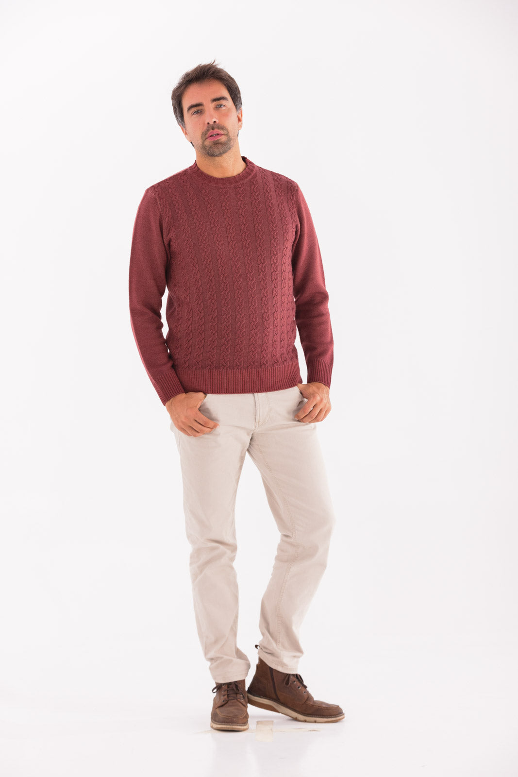 Maglia girocollo con trecce in lana merino 100% extrafine