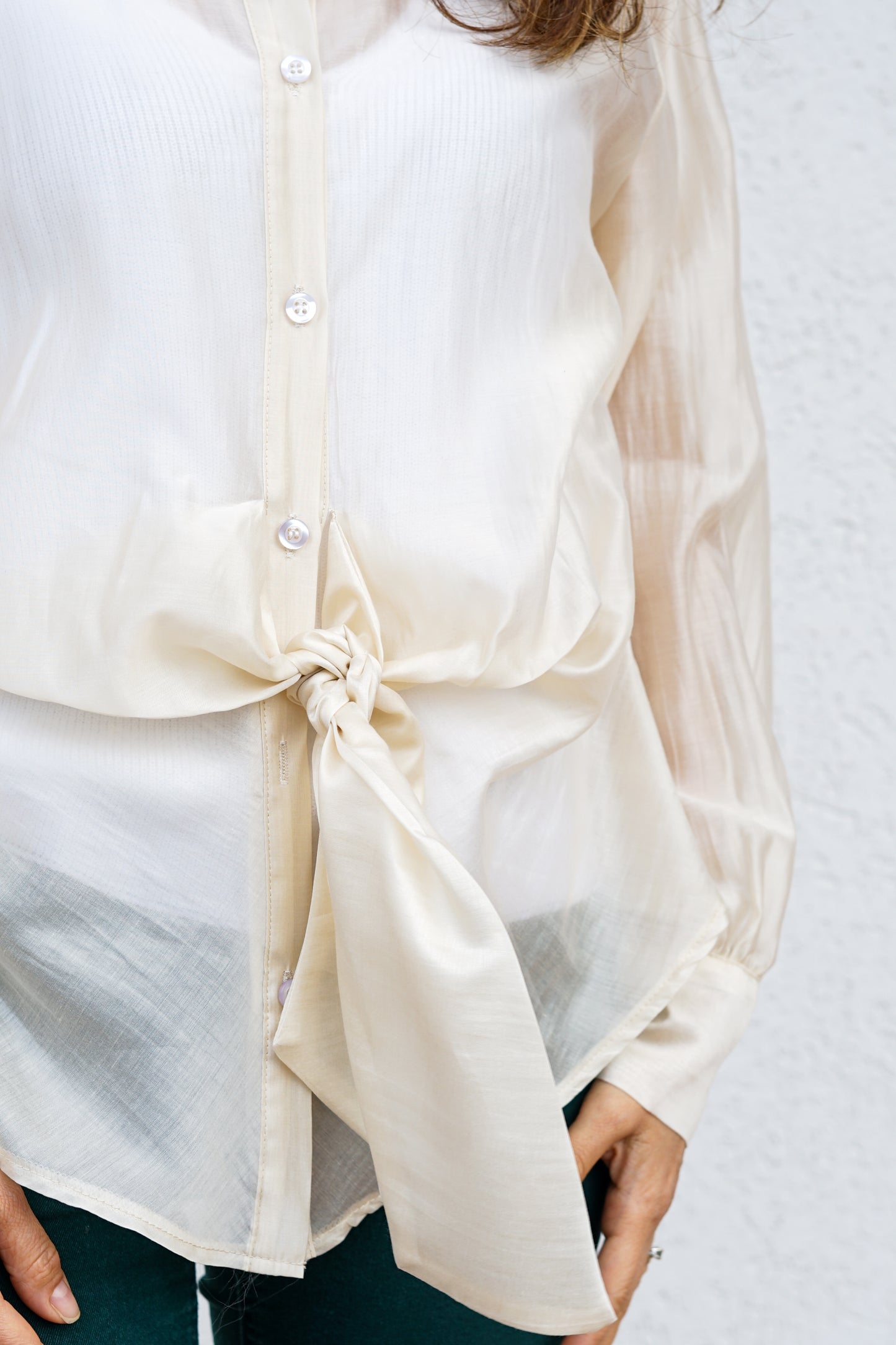 Camicia sabbia con nodo 049030 02