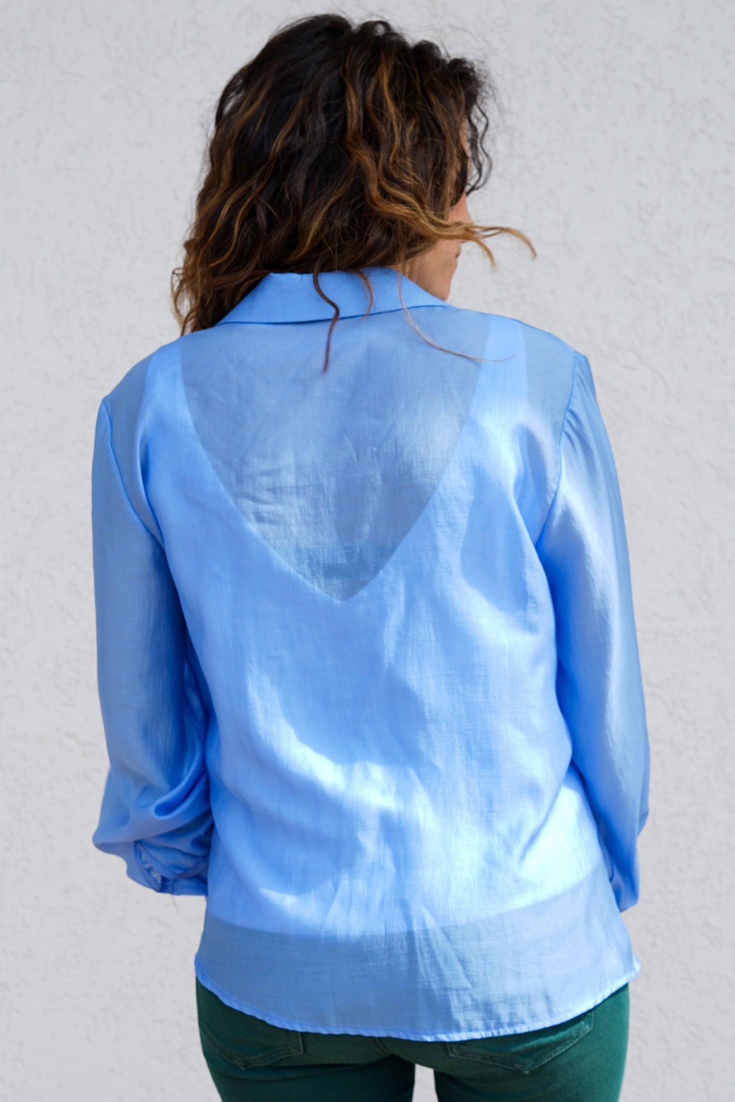 Camicia azzurra con nodo 049030 18