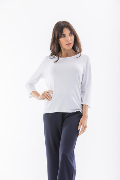 Solid color sweater with ¾ sleeves and boat neck 047207