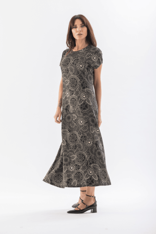 Long flared dress with pattern 047209