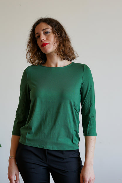 Einfarbiger Pullover mit ¾-Ärmeln und U-Boot-Ausschnitt 047207
