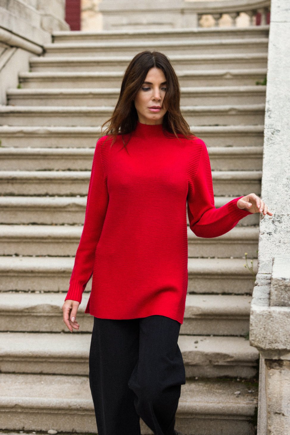 Nahtloser Pullover mit Seitenschlitzen aus 100 % extrafeiner Merinowolle